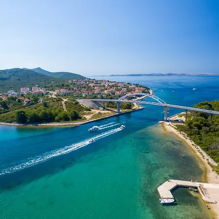 Mobile Homes Pine Tree