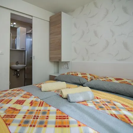 Tatil parkı Mobile Homes Pine Tree