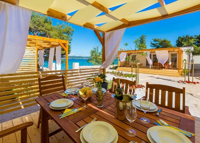 Mobile Homes Pine Tree פארק נופש דוברופוליינה