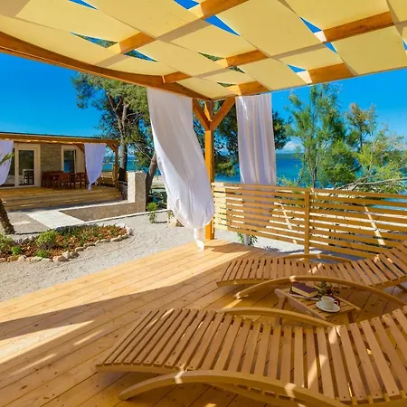 Mobile Homes Pine Tree