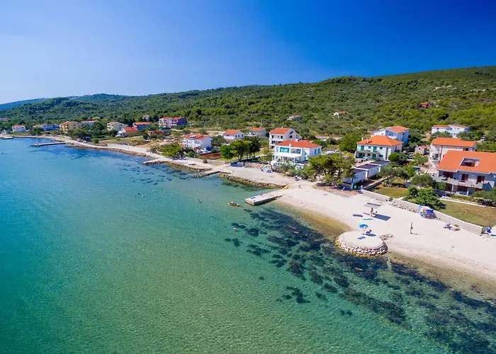 Mobile Homes Pine Tree *