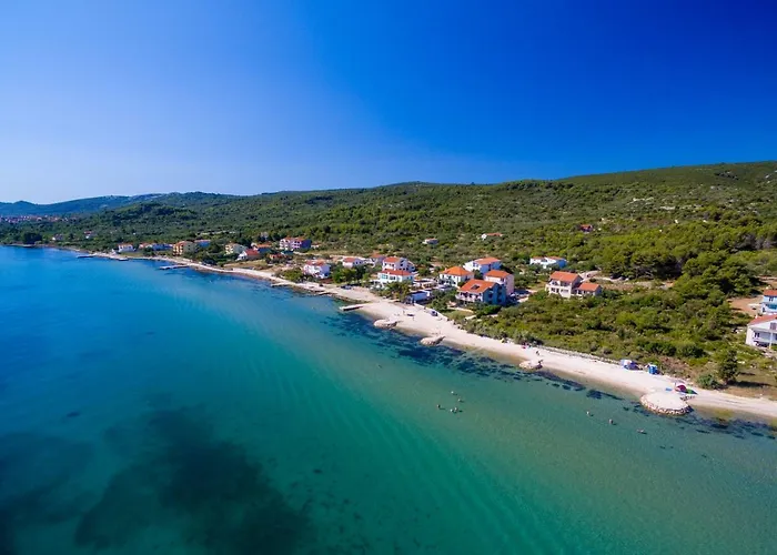 Park za odmor Mobile Homes Pine Tree *