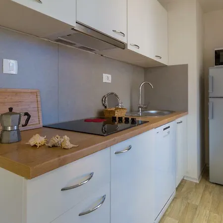 Mobile Homes Pine Tree דוברופוליינה