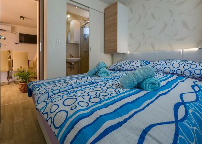 Mobile Homes Pine Tree