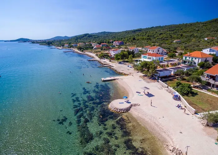 منتزه العطل Mobile Homes Pine Tree